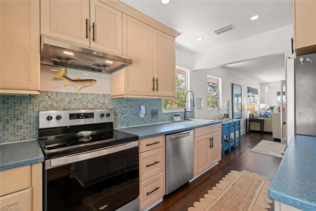 2539 Coconut Dr, Sanibel, photo 14