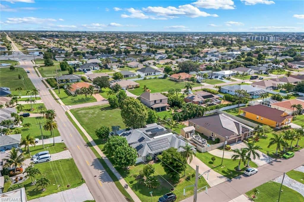 1923 26th Ter, Cape Coral, photo 6