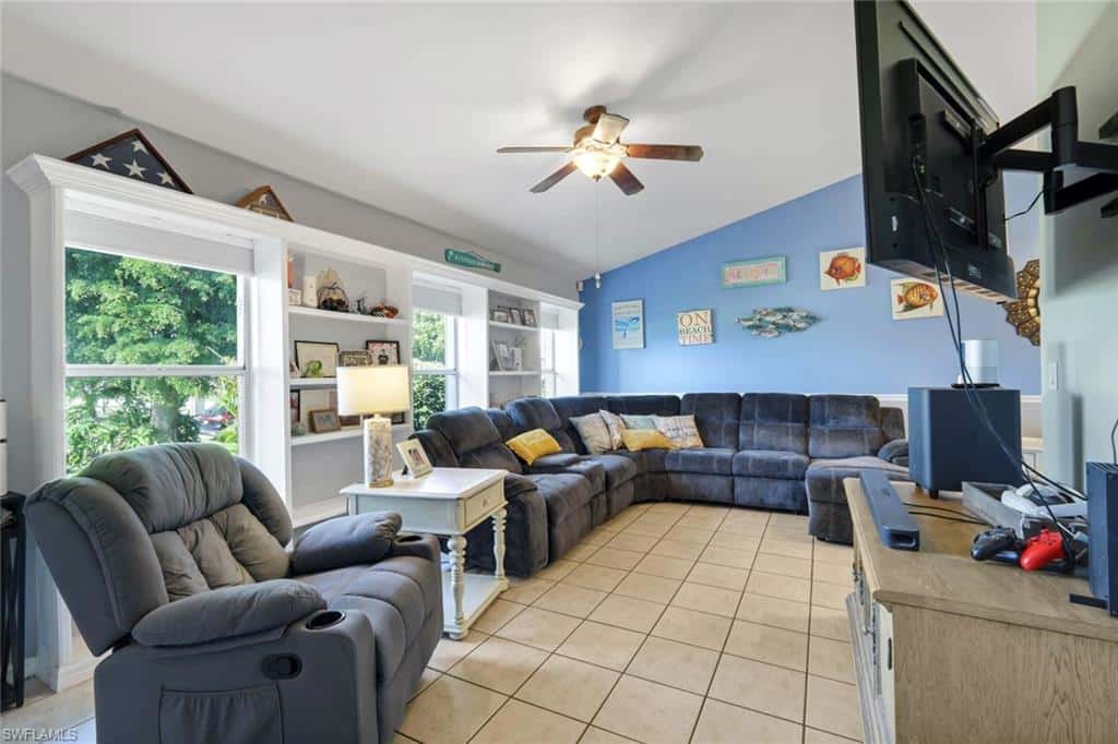 1923 26th Ter, Cape Coral, photo 9