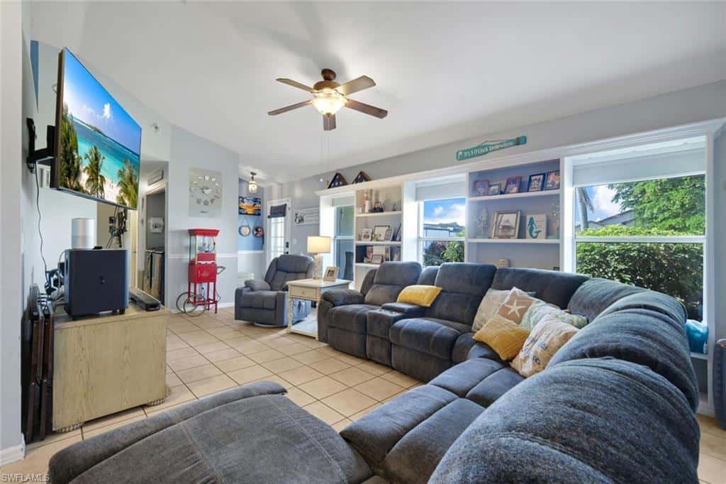 1923 26th Ter, Cape Coral, photo 10
