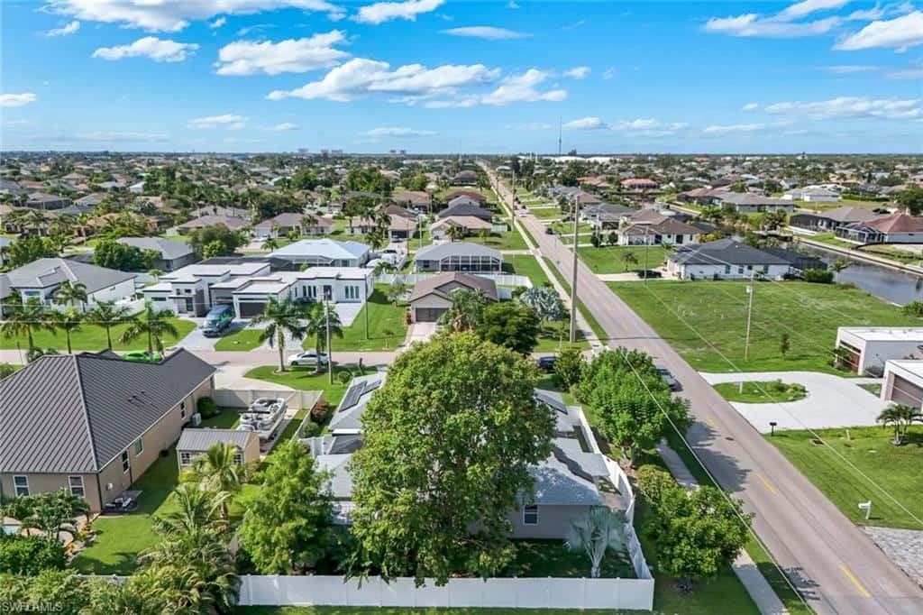 1923 26th Ter, Cape Coral, photo 37