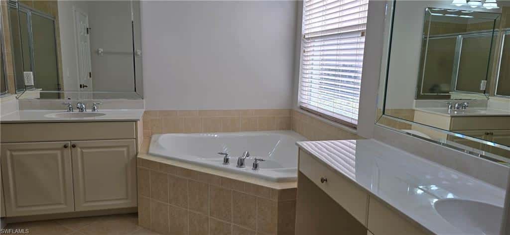 7856 Founders Cir, Naples, photo 11