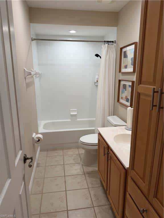 4700 Yacht Harbor Dr #622, Naples, photo 27