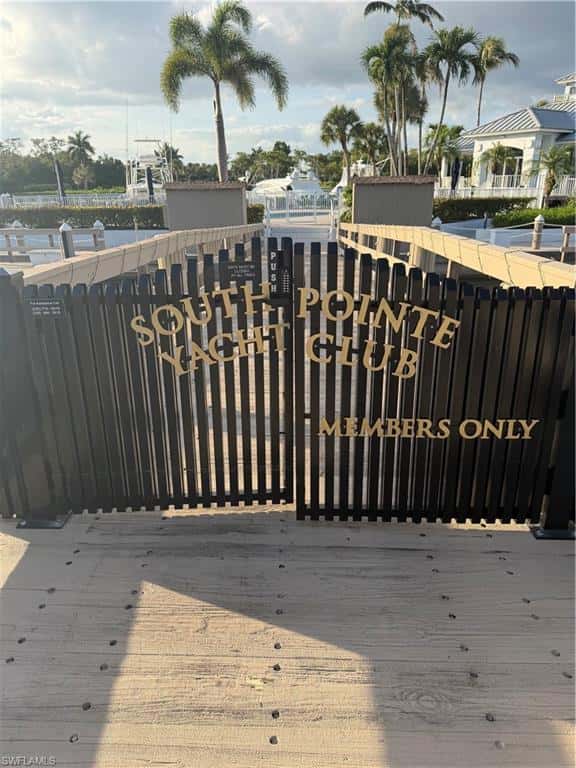 4700 Yacht Harbor Dr #622, Naples, photo 47