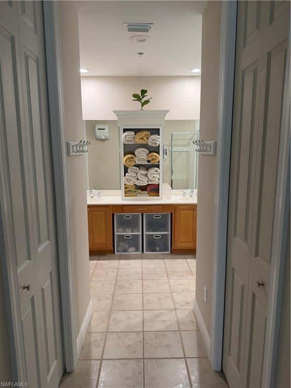 4700 Yacht Harbor Dr #622, Naples, photo 21