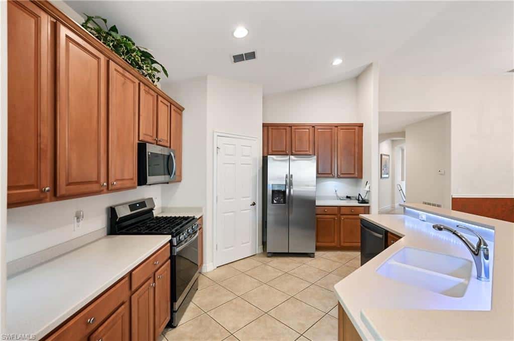 1626 Tarpon Bay Dr #202, Naples, photo 12