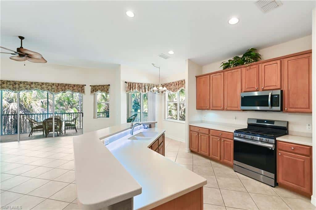 1626 Tarpon Bay Dr #202, Naples, photo 9