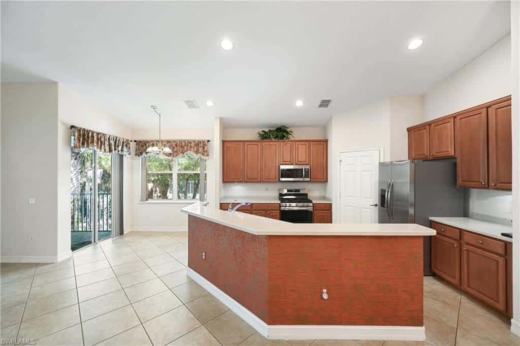 1626 Tarpon Bay Dr #202, Naples, photo 8