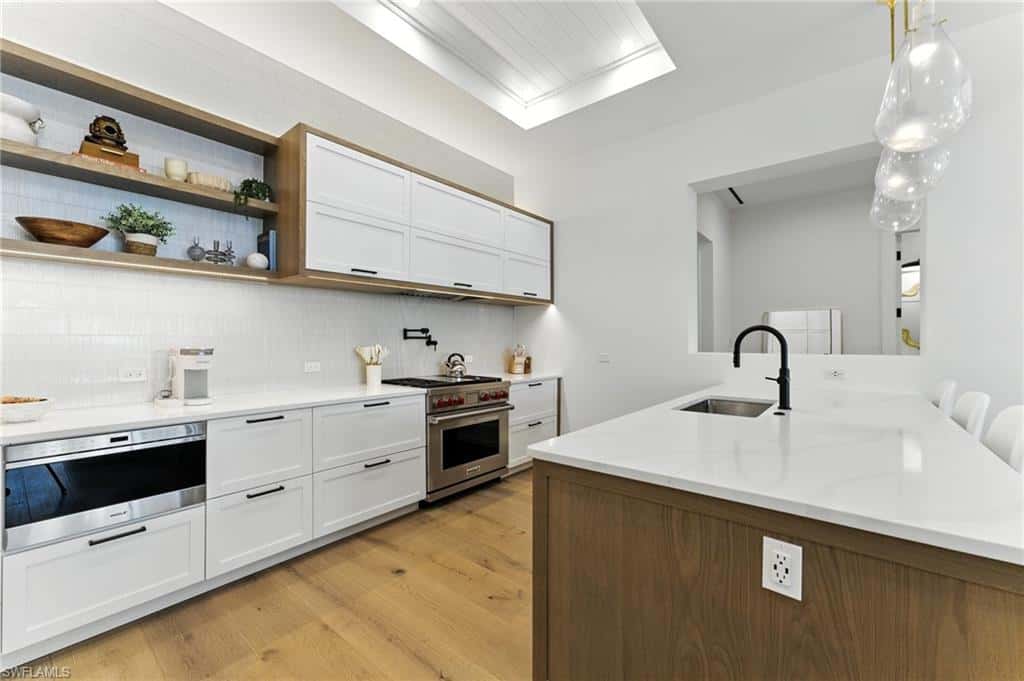 201 8th St #208, Naples, photo 9