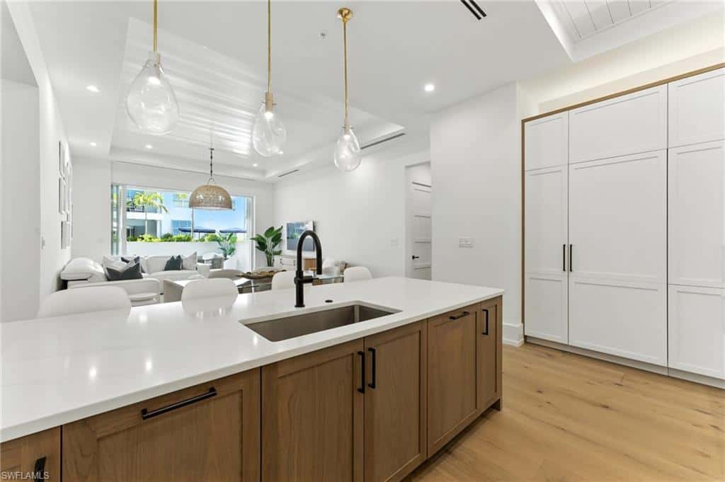201 8th St #208, Naples, photo 11