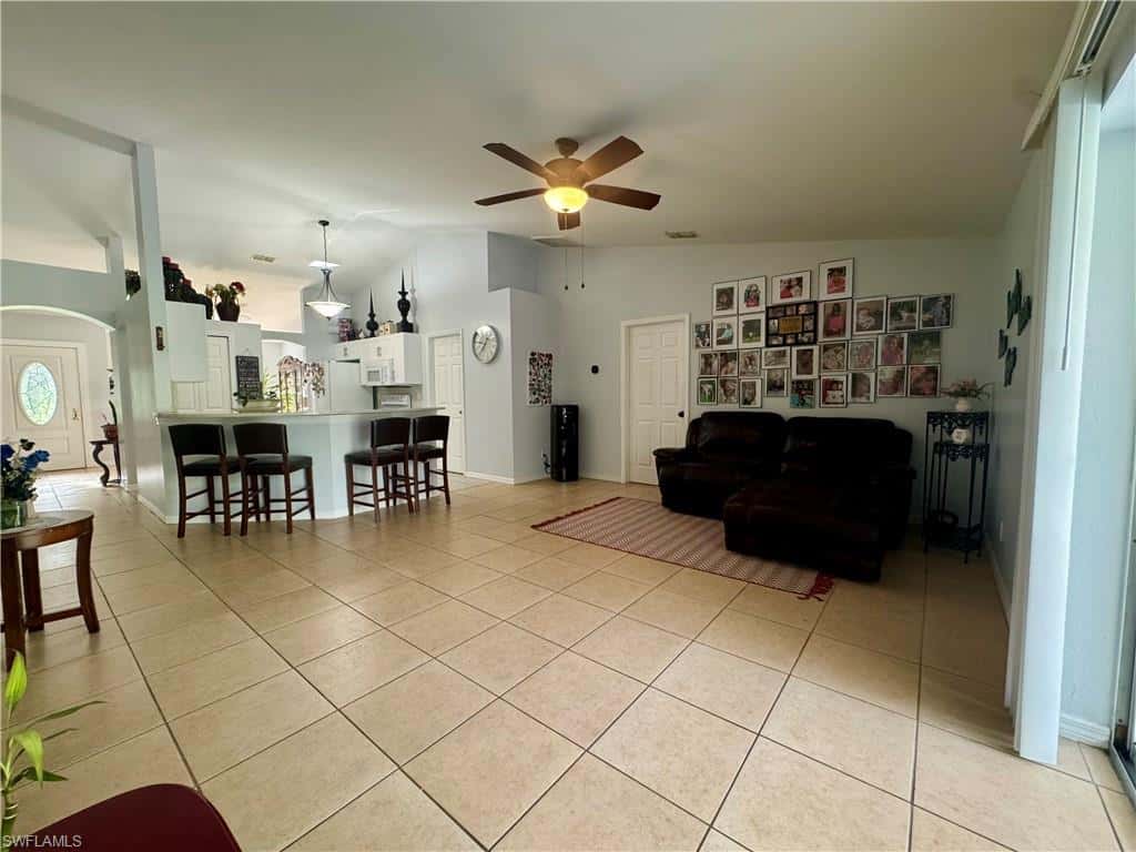 461 1st St, Naples, photo 13