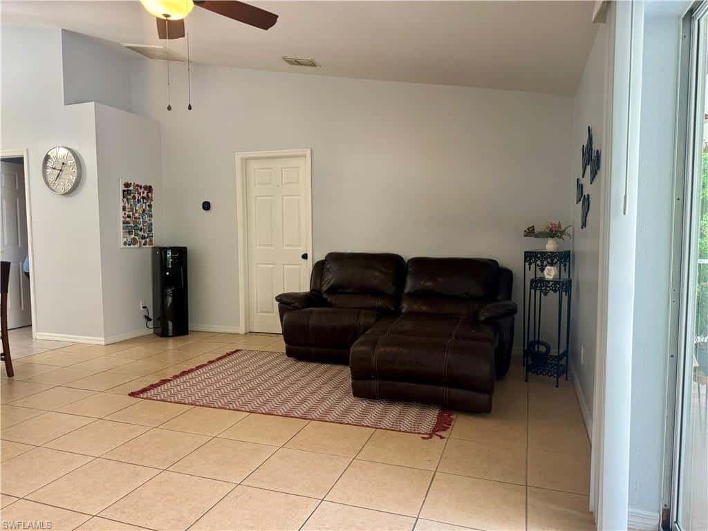 461 1st St, Naples, photo 12