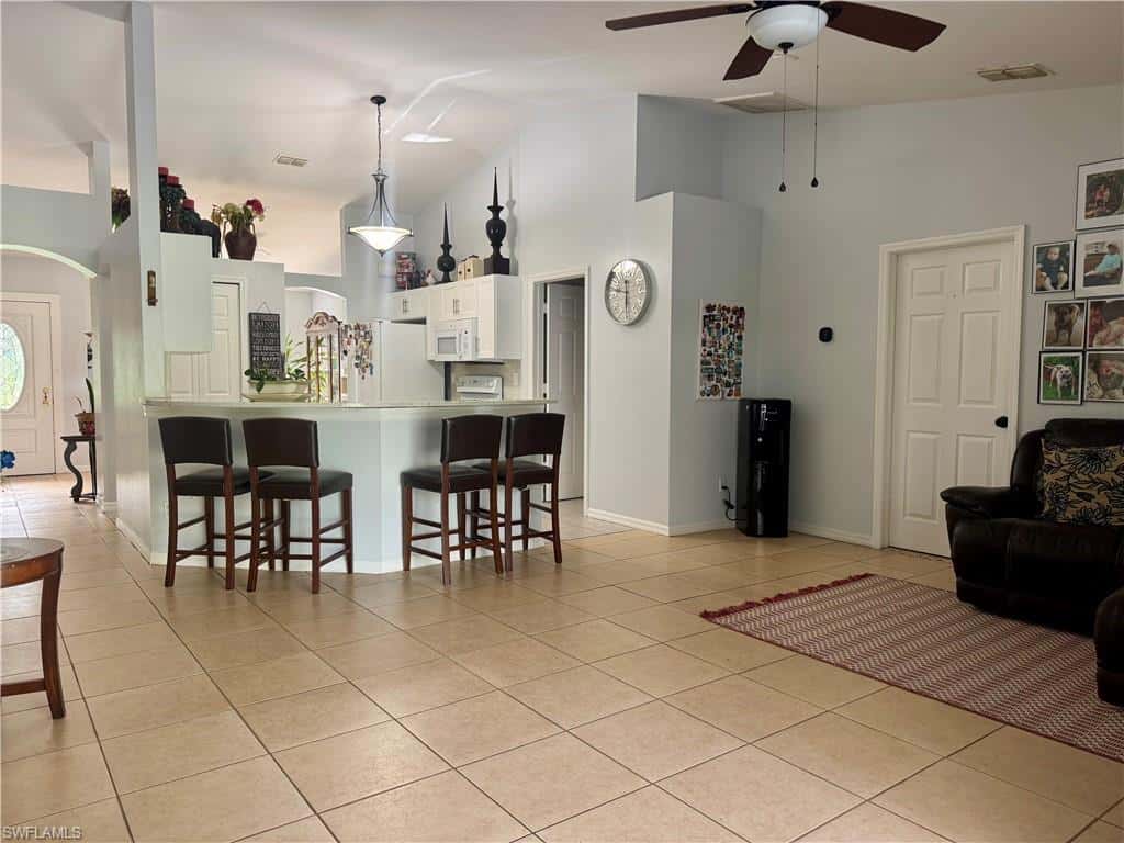 461 1st St, Naples, photo 9