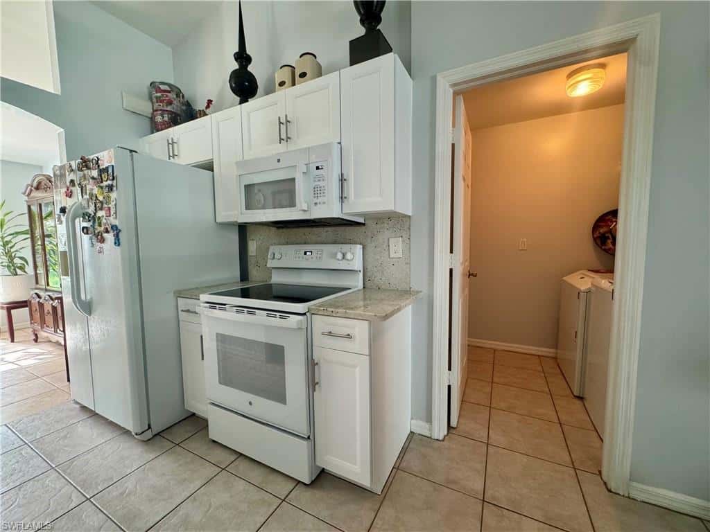 461 1st St, Naples, photo 29