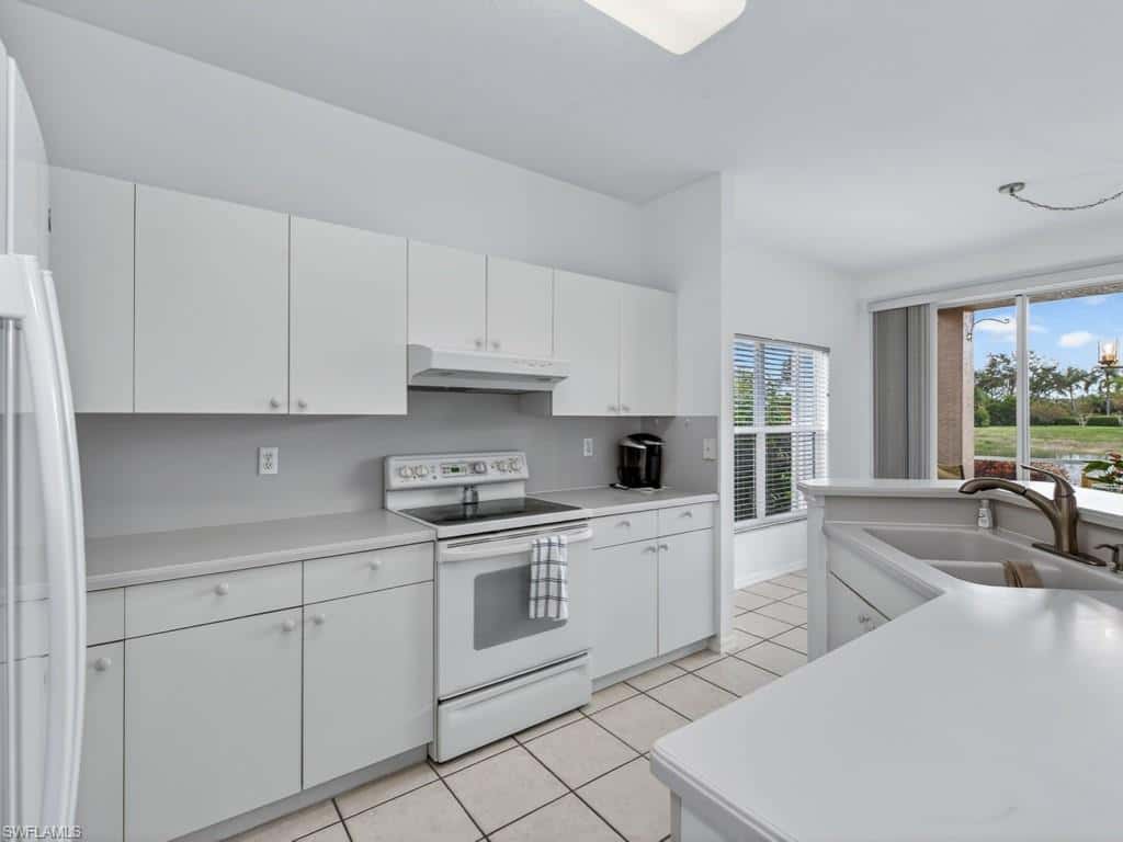 5210 Birmingham Dr #101, Naples, photo 4