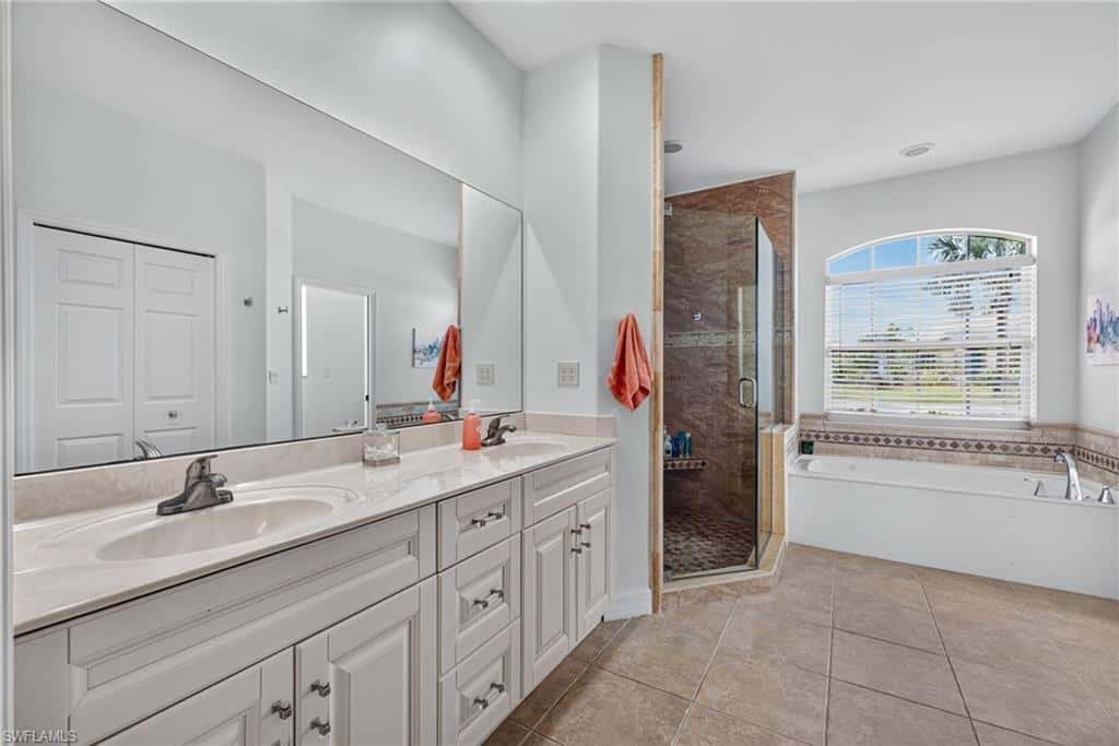 25020 Divot Dr, Bonita Springs, photo 20