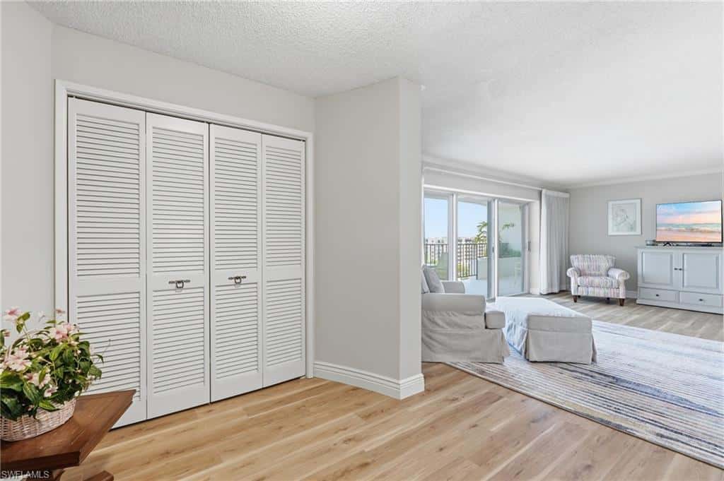 3951 Gulf Shore Blvd #700, Naples, photo 7