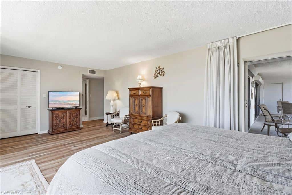 3951 Gulf Shore Blvd #700, Naples, photo 14