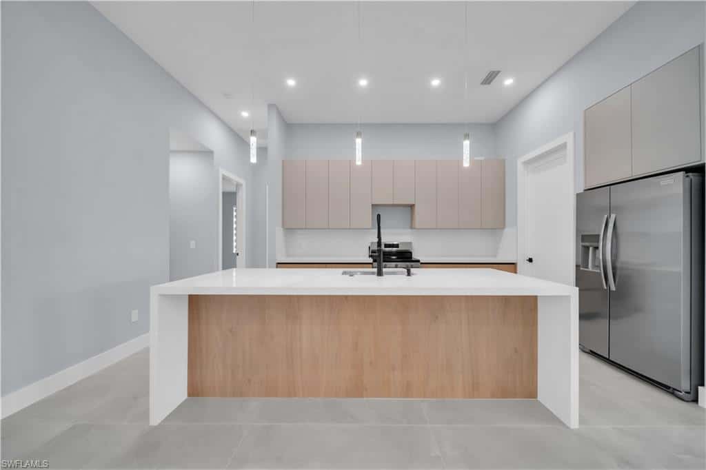 2204 5th Ter, Cape Coral, photo 6