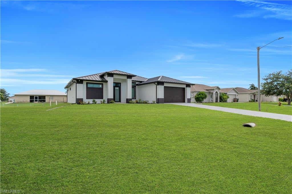 2204 5th Ter, Cape Coral, photo 43
