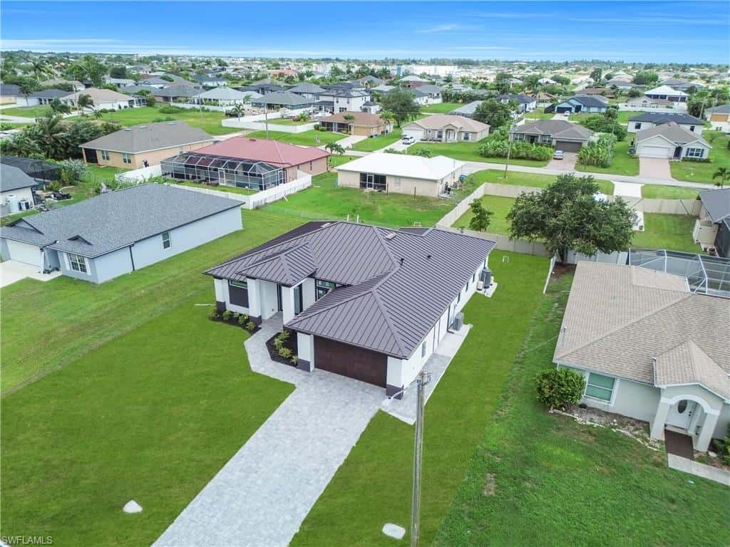 2204 5th Ter, Cape Coral, photo 5