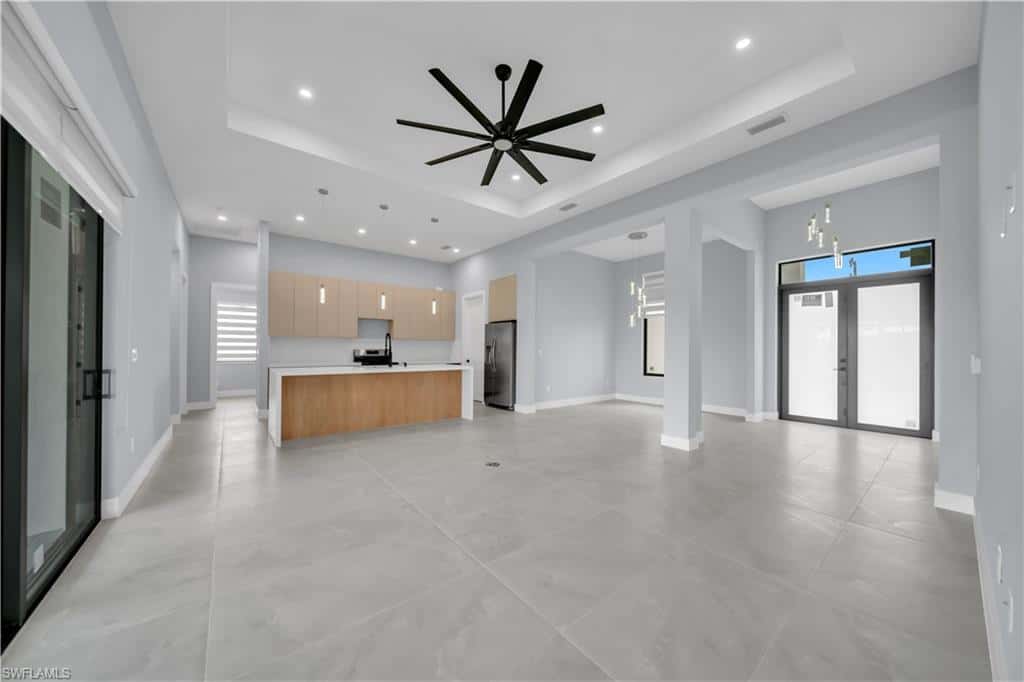 2204 5th Ter, Cape Coral, photo 9