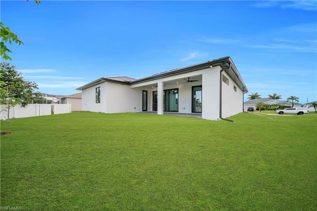2204 5th Ter, Cape Coral, photo 34