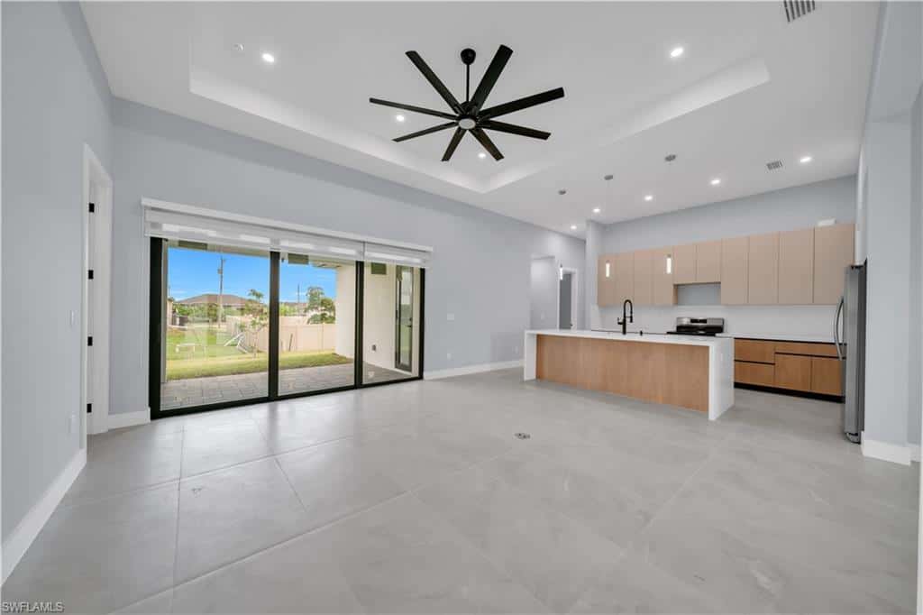 2204 5th Ter, Cape Coral, photo 10