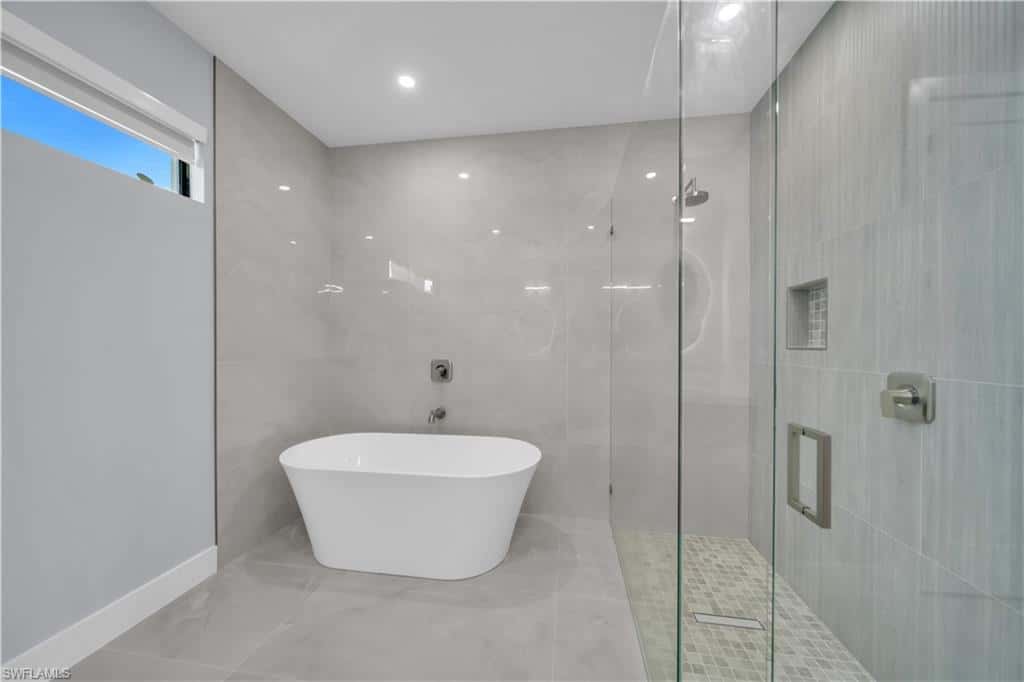 2204 5th Ter, Cape Coral, photo 19