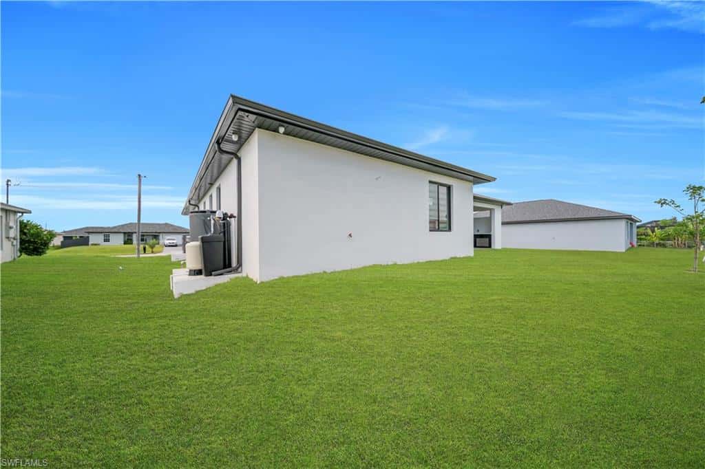 2204 5th Ter, Cape Coral, photo 35