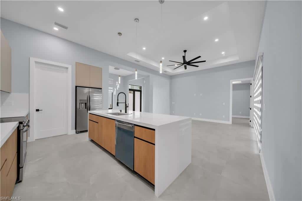 2204 5th Ter, Cape Coral, photo 8