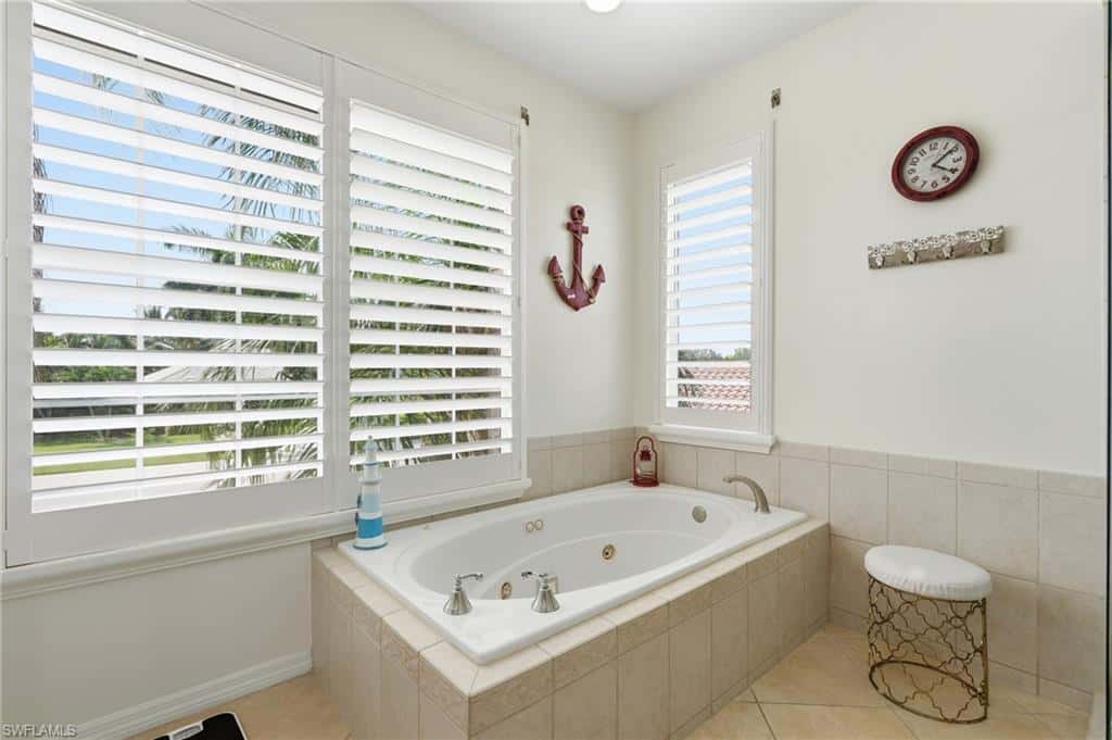 308 Wentworth Ct, Naples, photo 25
