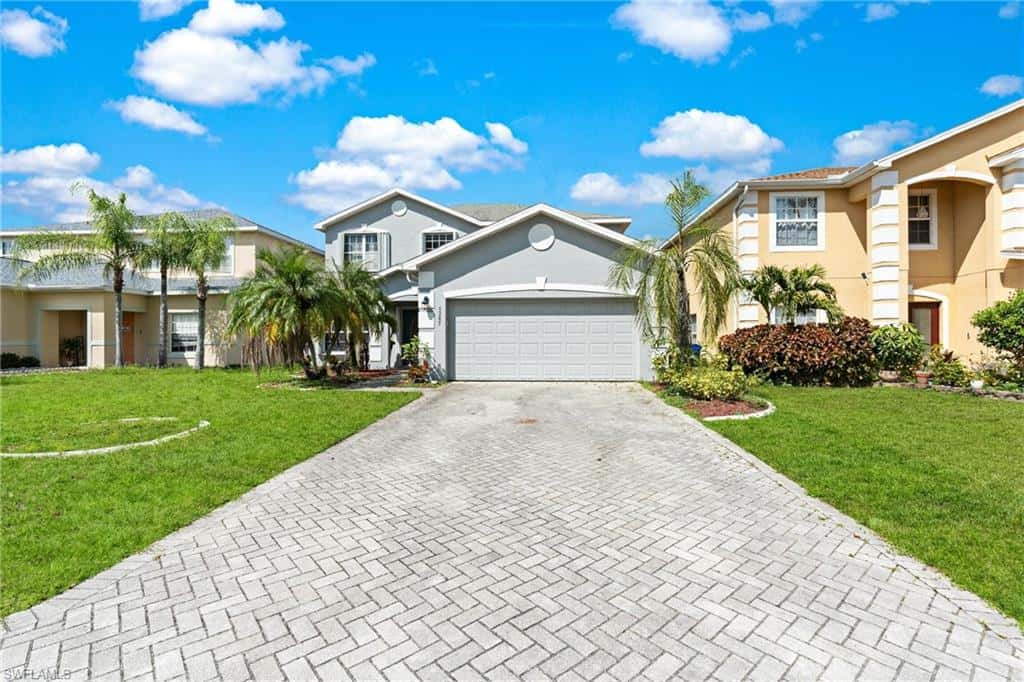 8285 Silver Birch Way, Lehigh Acres, photo 21