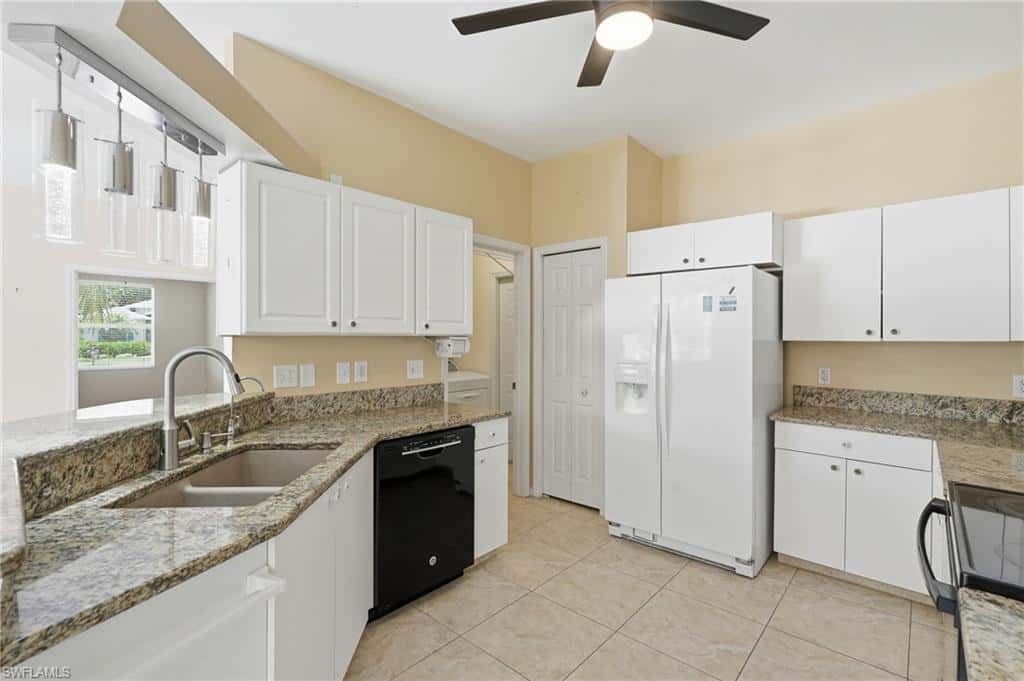 295 Stanhope Cir, Naples, photo 17