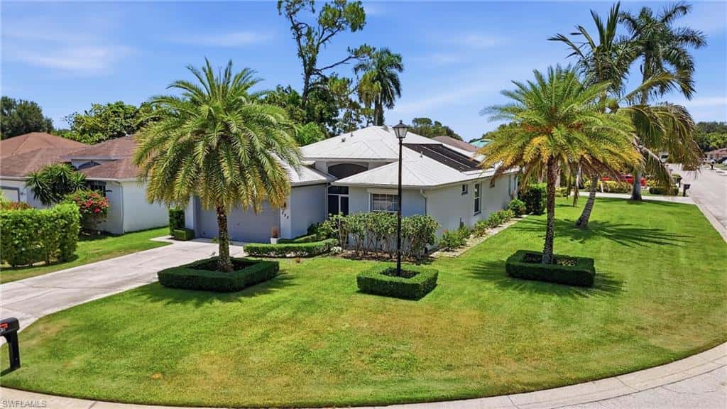 295 Stanhope Cir, Naples, photo 5