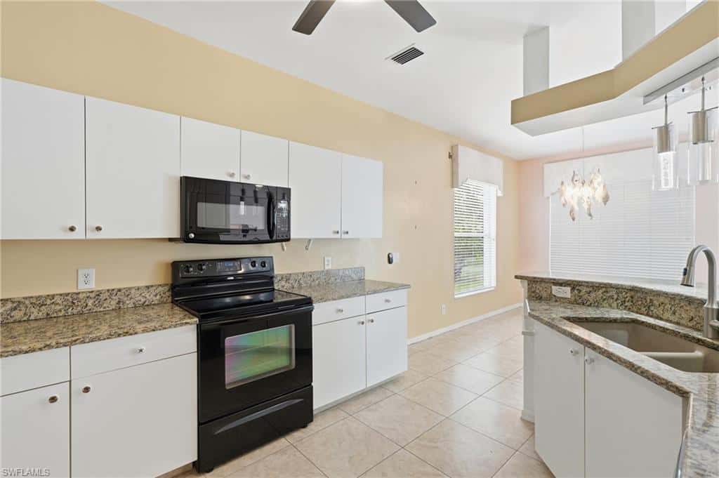 295 Stanhope Cir, Naples, photo 19