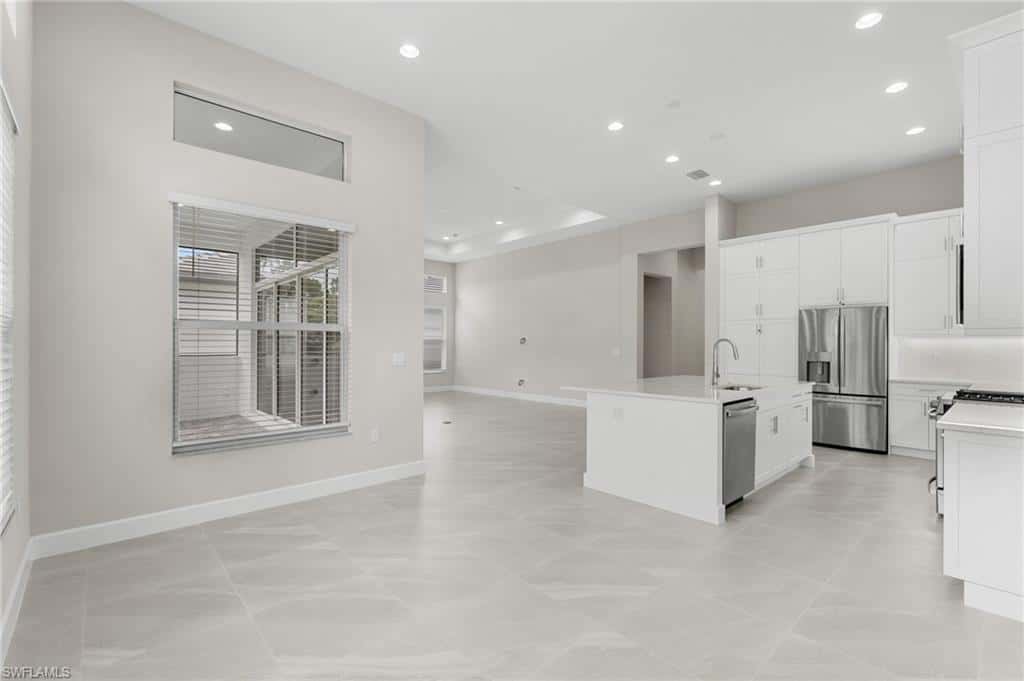 2436 Cambridge Way, Naples, photo 6