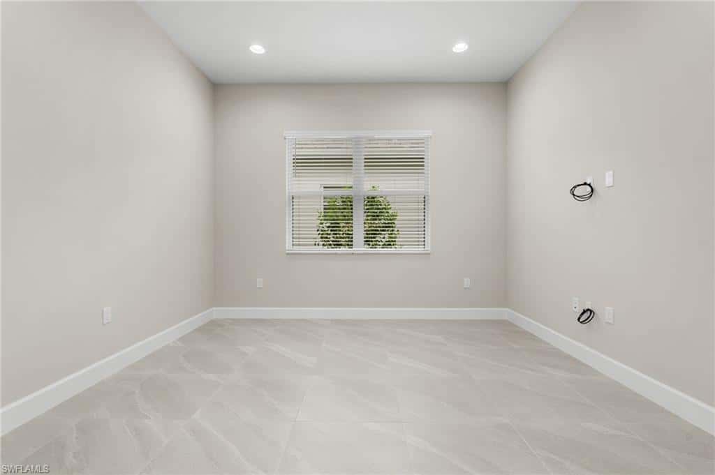2436 Cambridge Way, Naples, photo 17