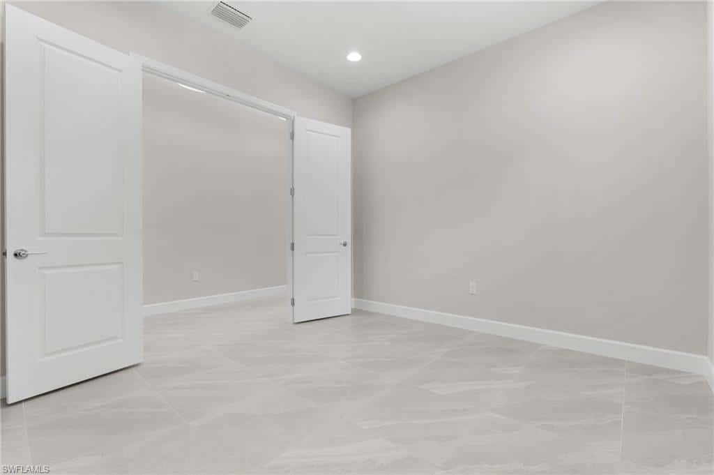 2436 Cambridge Way, Naples, photo 16