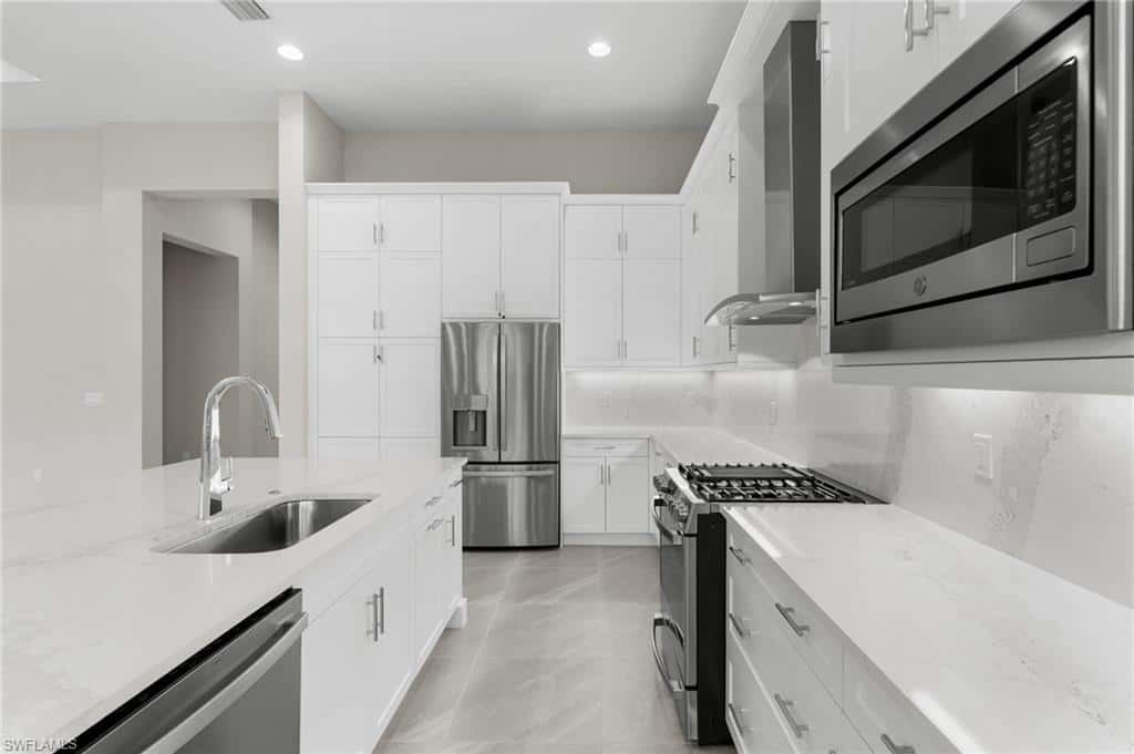 2436 Cambridge Way, Naples, photo 4