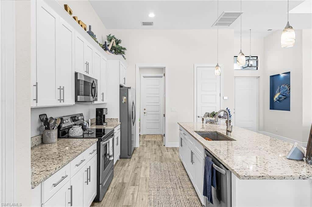 3306 3rd Ter, Cape Coral, photo 8