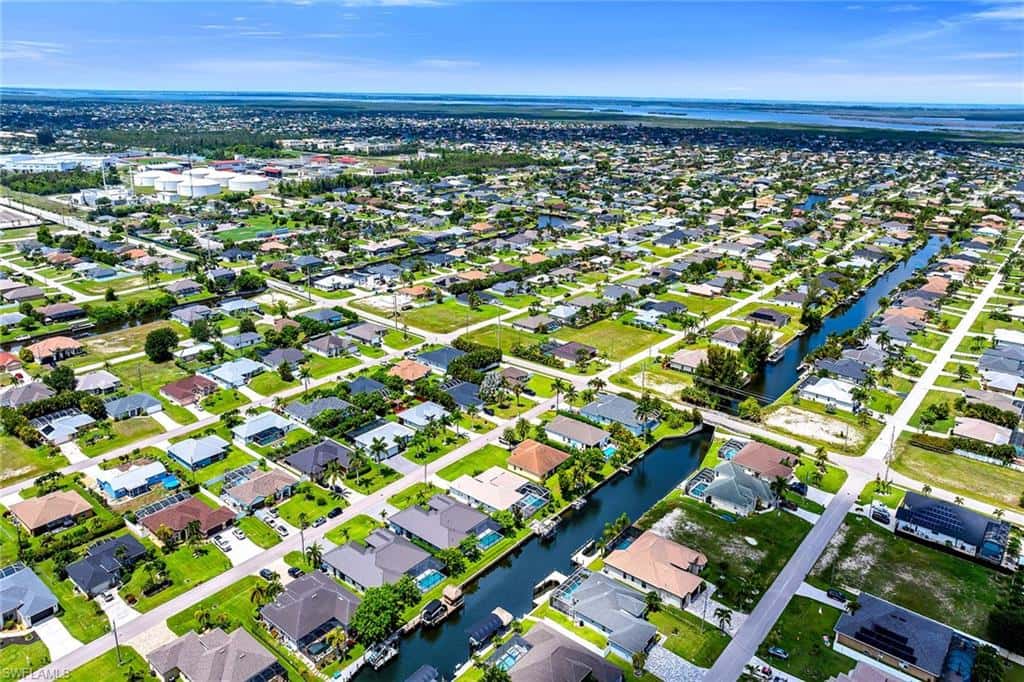 1905 29th Ter, Cape Coral, photo 46