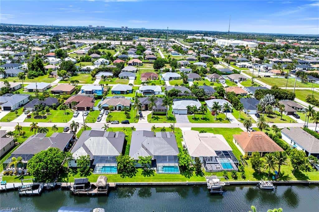 1905 29th Ter, Cape Coral, photo 47