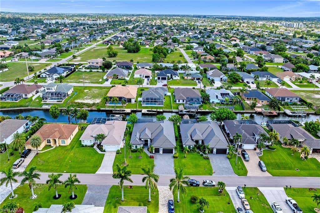 1905 29th Ter, Cape Coral, photo 43