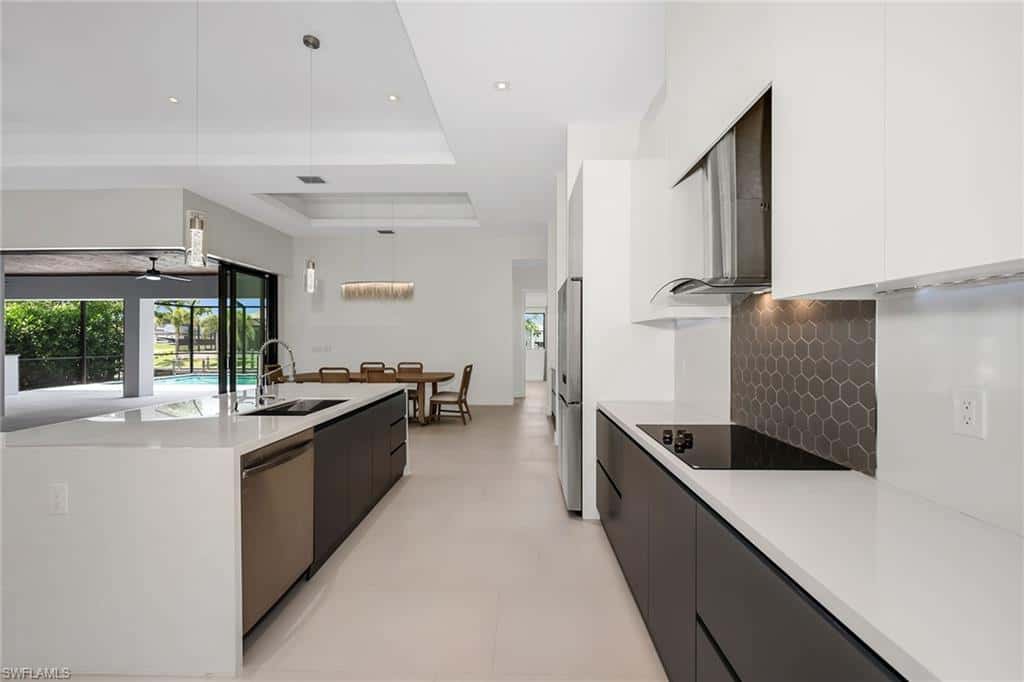 1905 29th Ter, Cape Coral, photo 10