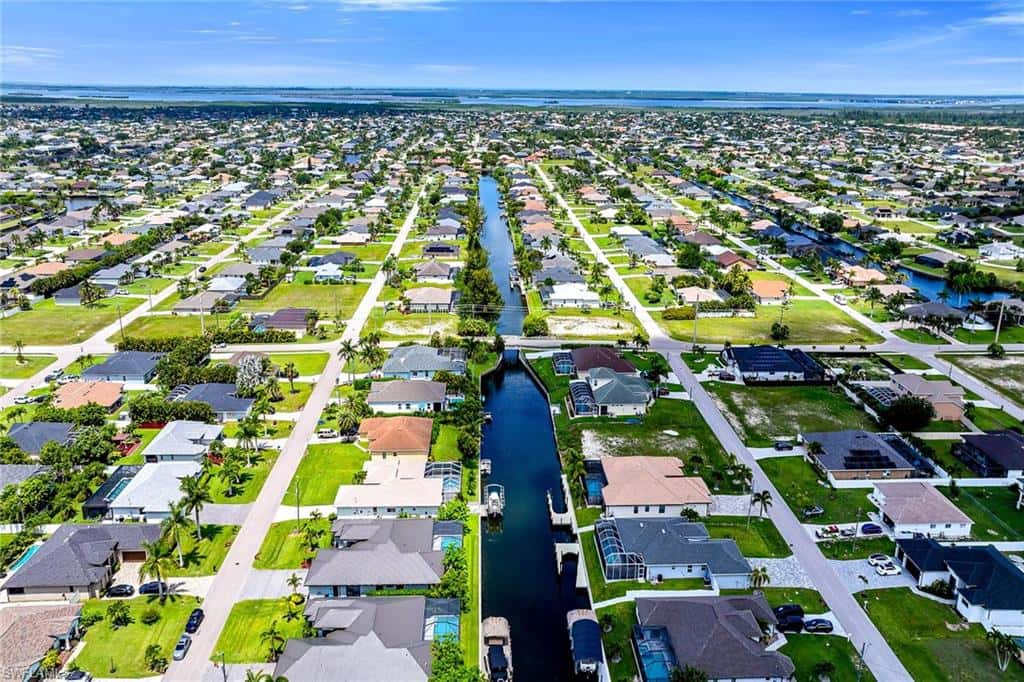 1905 29th Ter, Cape Coral, photo 45