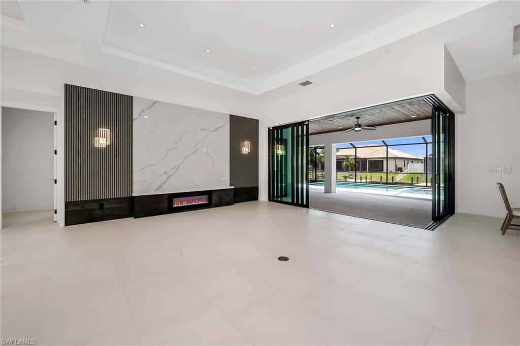 1905 29th Ter, Cape Coral, photo 4