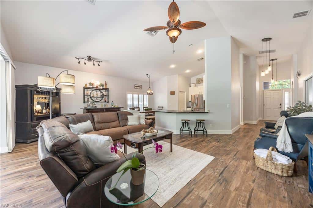 219 Glen Eagle Cir, Naples, photo 6