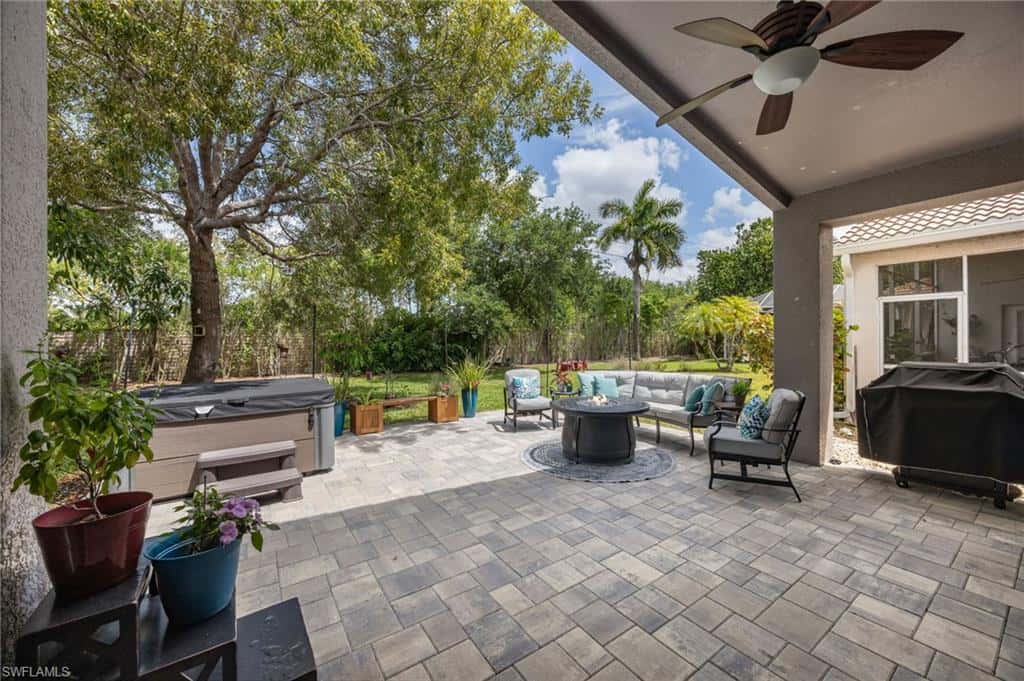 219 Glen Eagle Cir, Naples, photo 4