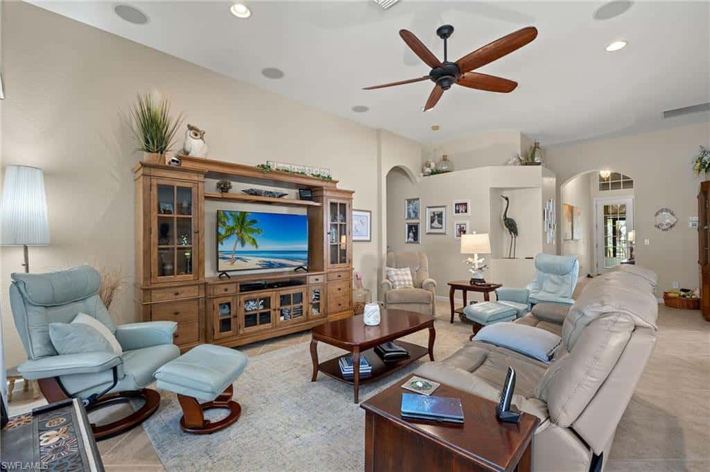 8872 King Henry Ct, Fort Myers, photo 10
